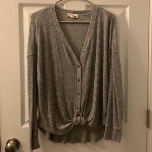 Grey Sweater With Twist